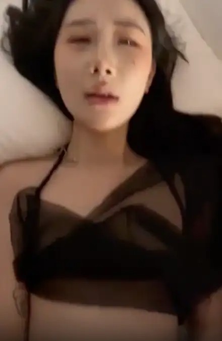 娇小娇羞